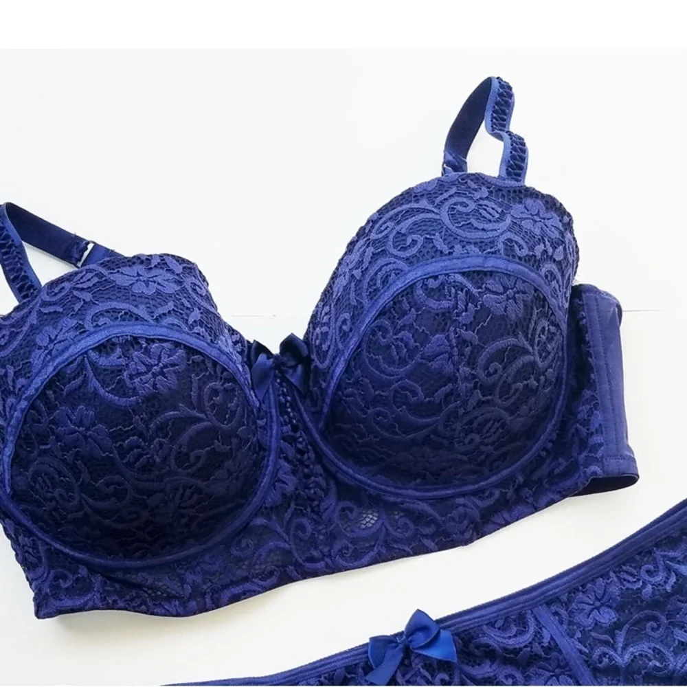 Adore me Luxurious Blue Lace Bra with Underwire - Picture 1 of 9
